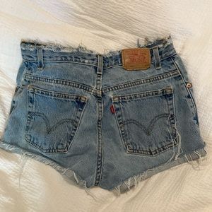 Levis shorts distressed size 8